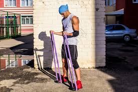 中超最新战报：上海海港连胜两场继续领跑，山东泰山大胜升至第二